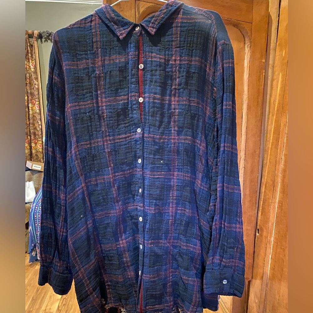 Beautiful Johnny was vintage top for fall beautiful embroidered back